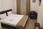 5 Rooms Mini-Hotel & Tours