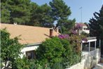 Apartments by the sea Sumartin