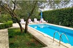 Apartments with a swimming pool Mavarstica