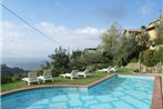 Panoramic Apartment with Private Garden in Lamporecchio