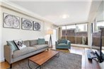 Darlinghurst Self-Contained Modern One Bedroom Apartment (21 CRN)