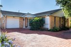 1/4 Huntly Close