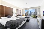 Private Apt In the Heart of Surfers Paradise