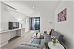 A Bright & Airy CBD Apt Next to Southern Cross