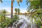 Mooloolaba Waterfront Home with a Pontoon-7 Beds