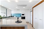 Central Coolum Penthouse with Rooftop Terrace