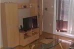 Lovely home Bijeljina Centar grada - rent a car automatic