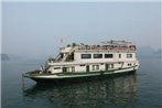 Bai Tu Long Junks & White Dolphin Cruises