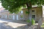 Vintage Farmhouse in Durbuy with Roofed Garden