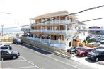 Boardwalk Hotel Charlee & Apartments Oceanfront