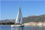 Boat in Trogir (15 metres) 9