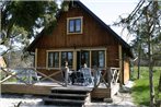 Bondestugan Bysen Hellvi Cottages