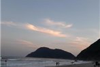 Relaxe nas melhores praias do Guaruja.