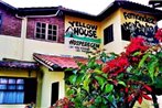 Hostel Yellow House