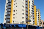 Apartamento amplo bem localizado