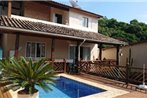 Casa com piscina e lazer completo em Ilhabela SP