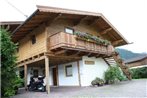 Charming Apartment with Shared Pool in Waidring Tyrol