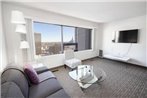 Modern Downtown One-Bedroom Suite with Parking