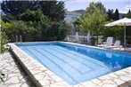 Casa con piscina en Albir.