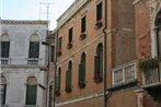 Casa Dei Pittori Venice Apartments