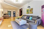 Chongqing Yuzhong-HongYaDong- Locals Apartment 00171430