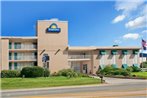 Days Inn & Suites by Wyndham Kill Devil Hills-Mariner