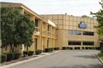 Days Inn and Suites Madison Heights