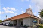 Days Inn by Wyndham Middleburg Heights