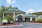 Days Inn by Wyndham Richmond Hill/Savannah