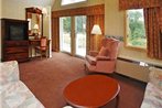 Econo Lodge Inn & Suites Groton