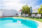 Corralejo Holiday Villa Happiness with pool next to ocean and city centre