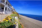 1144 - Beachfront 1.line apartment lacala new refurbished