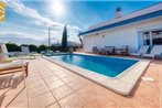 Lloret de Mar Villa Sleeps 10 Pool WiFi