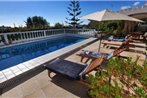 Fuengirola Villa Sleeps 10 Pool Air Con WiFi