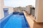 Amazing Penthouse with Rooftop Pool in Estepona