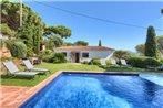 Begur Villa Sleeps 8 with Pool Air Con and WiFi