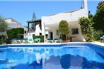 La Cala De Mijas Apartment Sleeps 10 with Pool Air Con and WiFi