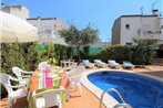 Holiday home in Empuriabrava with a private swimming pool