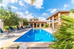 Lloseta Holiday Home Sleeps 6 with Pool and Air Con