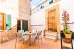 Alcudia Holiday Home Sleeps 6 with Air Con and WiFi