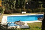 Lloret de Mar Villa Sleeps 6 with Pool and WiFi