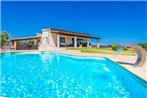 Villa in Alcudia Sleeps 8 includes Swimming pool Air Con and WiFi