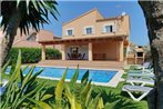 Villa in es Barcares Sleeps 10 with Pool Air Con and WiFi
