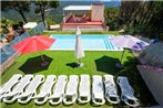 Catalunya Casas: Colorful Villa Mare up to 12 guests