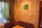 Family Apartment Deryabinoy 30B