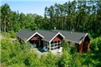 Four-Bedroom Holiday home in Aakirkeby 4