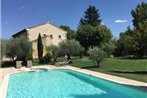 Typique Mas Provencal avec Piscine Privee