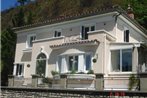 La Maison Blanche Chambres D'ho^tes - B & B Quillan