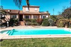 Holiday Home Mas du Verdier (TOB100)