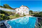 Charming garden level apartment near Antibes !